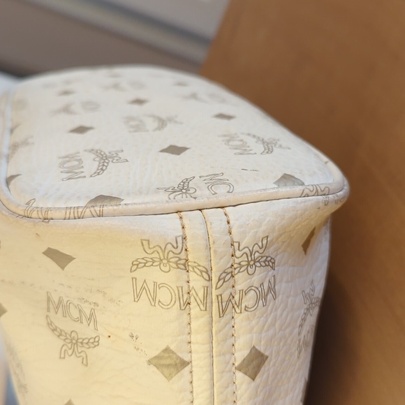 MCM Lioness Monogram Bag - Picture 7 of 12